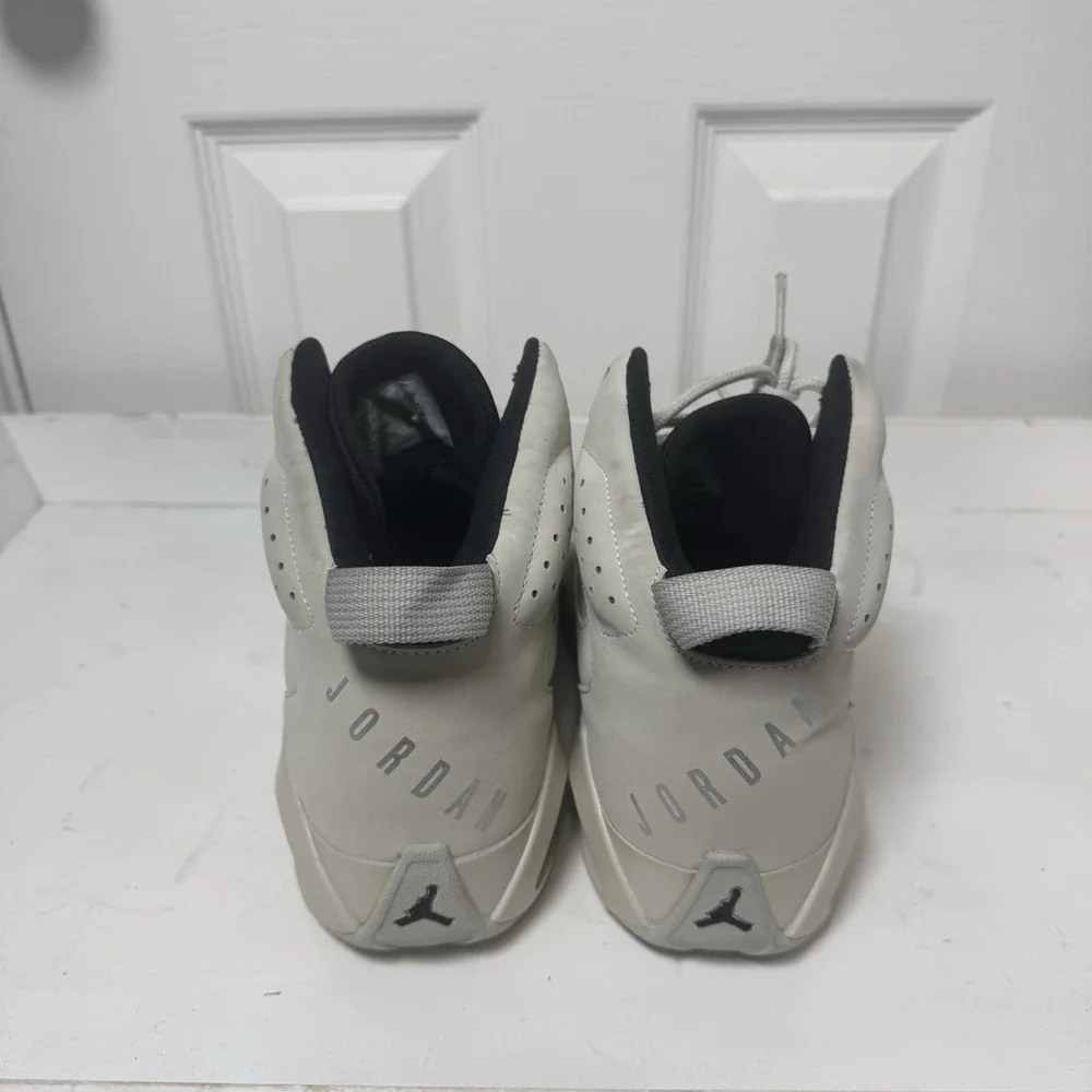 Jordan Lift Off Reflect Silver Size 9‎ Air Jordon's White Silver High Tops